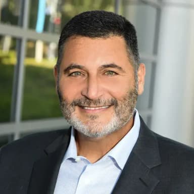 Joel Shapiro, portrait